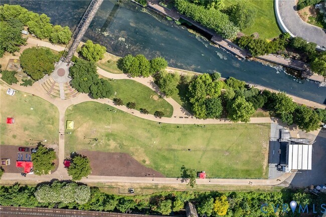 Building Photo - 1101 Haxall Point