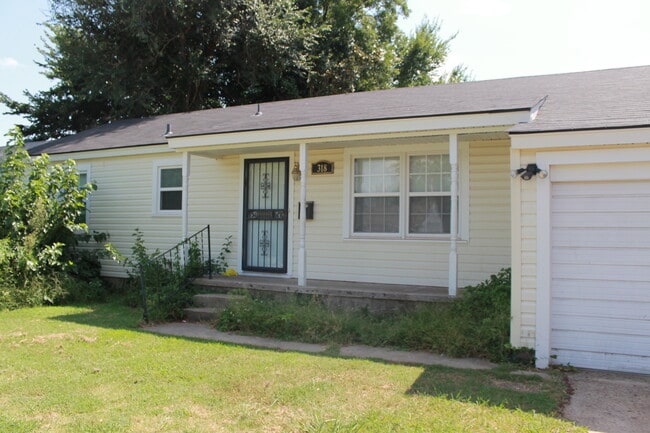Primary Photo - Sit on Your Front Porch & Enjoy!