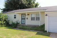Building Photo - Sit on Your Front Porch & Enjoy! MOVE IN S...