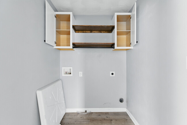 Building Photo - 1023 Snead Dr