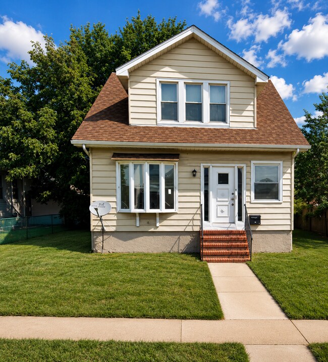 Building Photo - 6512 Cleveland Ave