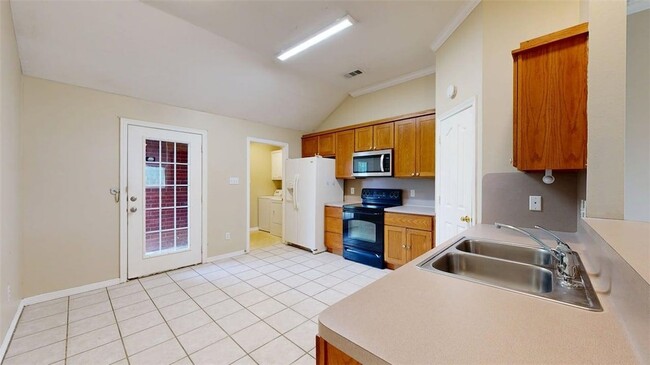 Building Photo - 2411 Trace Meadows