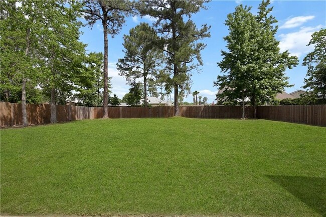 Building Photo - 370 Lenwood Dr