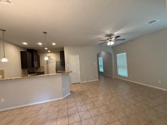 Building Photo - 105 Camelot Pl Ct