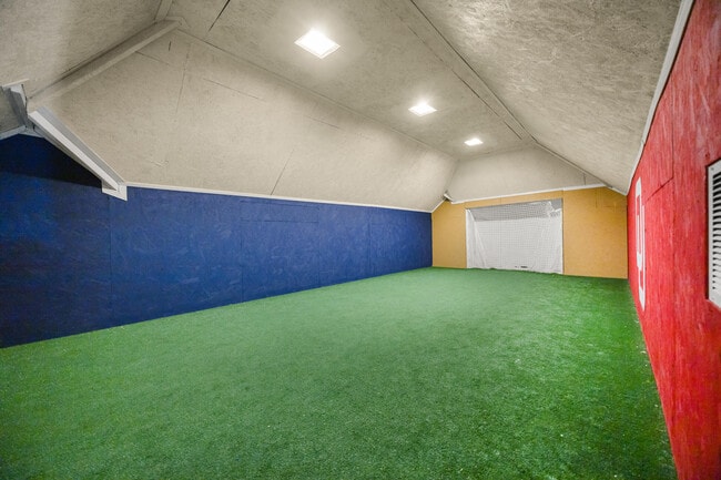 Building Photo - 916 Star of Danube Way