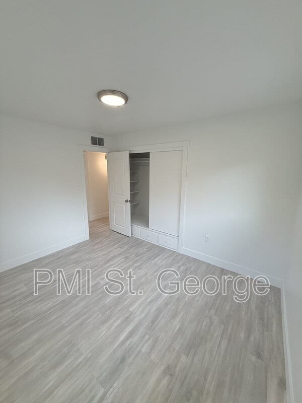 Building Photo - 288 W Diagonal