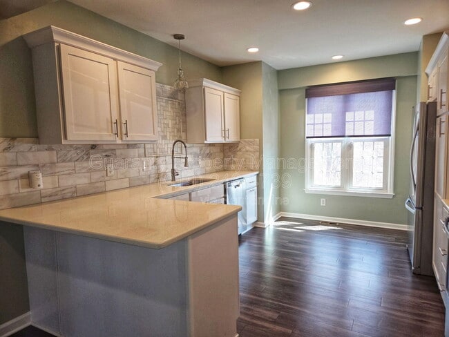 Building Photo - 6241 Waterside Ln