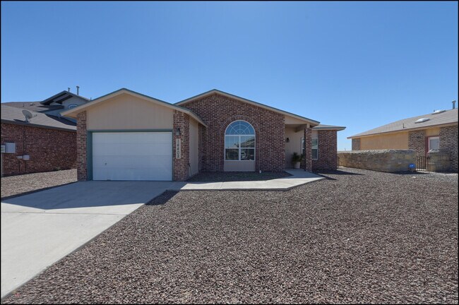 Primary Photo - 14408 Escalera Dr