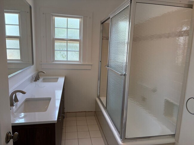 Building Photo - Charming Tudor Style 3 Bed 1.5 Bath PLUS Studio Guest House complete with kitchen and bath!