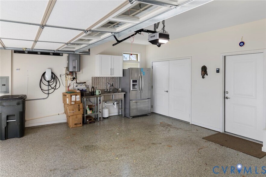 Building Photo - 3920 Village Commons Walk