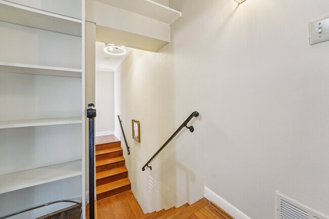 Building Photo - 730 S Wolfe St