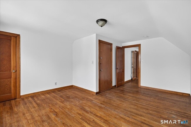 Building Photo - 253 Olivia St