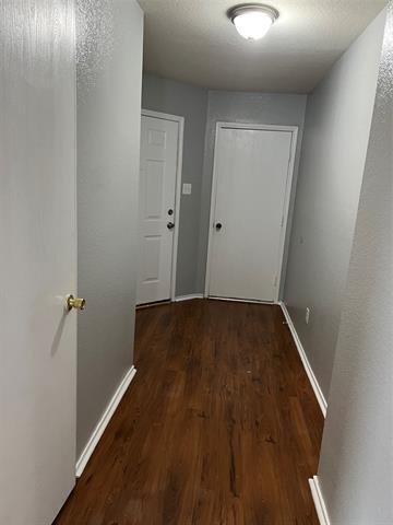 Building Photo - 6637 Meadow Way Ln