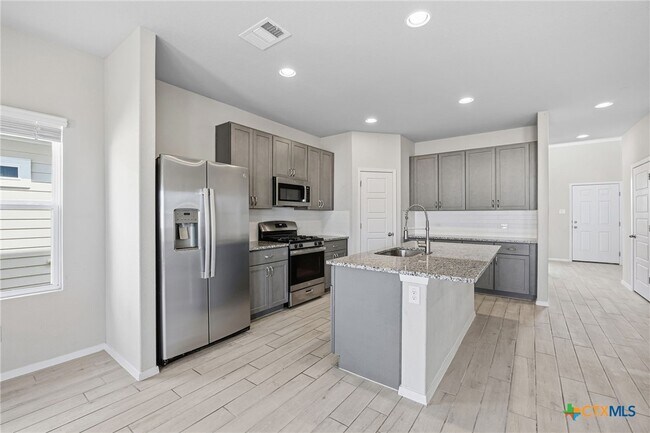 Building Photo - 251 Chesterfield Dr