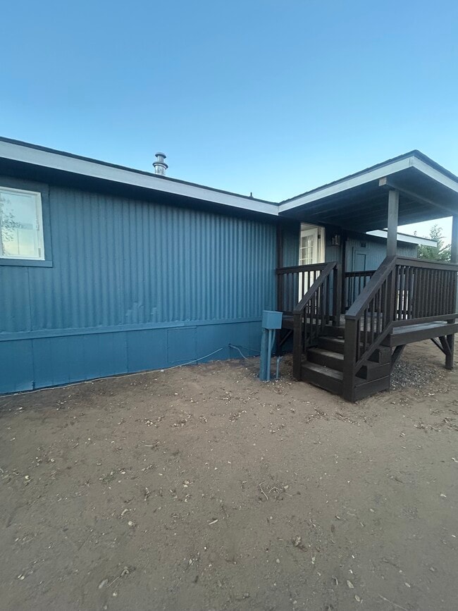 Building Photo - 5682 Lupin Dr