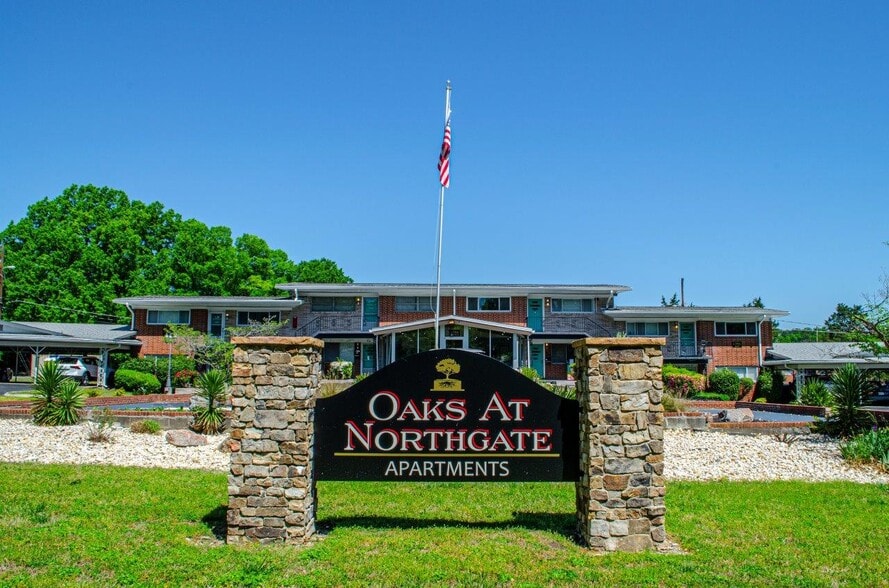 Primary Photo - The Oaks at Northgate