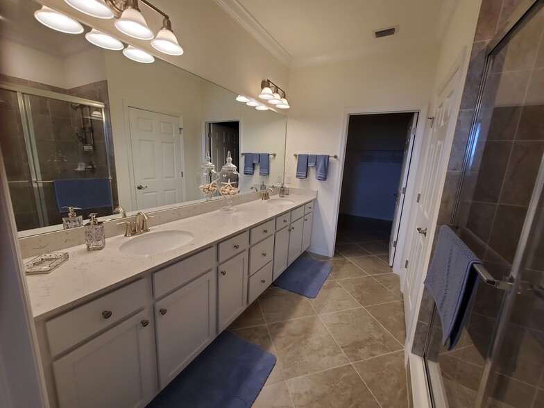 Master Bathroom - 11781 Grand Belvedere Way
