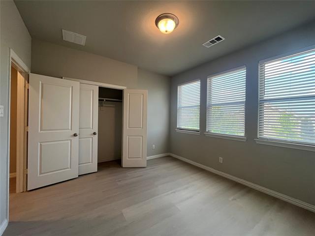 Building Photo - 8266 Primrose Wy