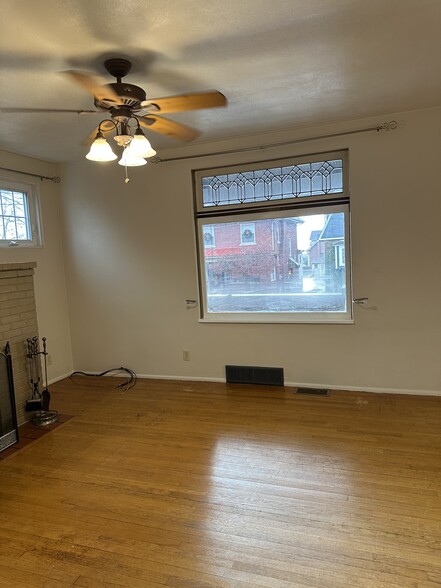 Building Photo - 1006 Garfield St