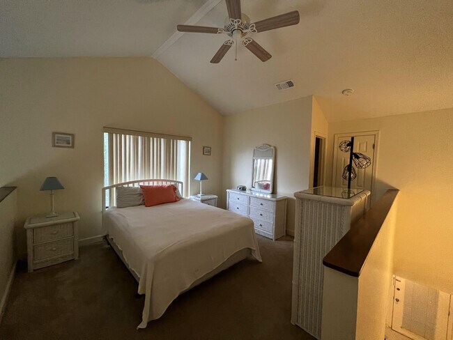 Building Photo - 116 Westlake Ct