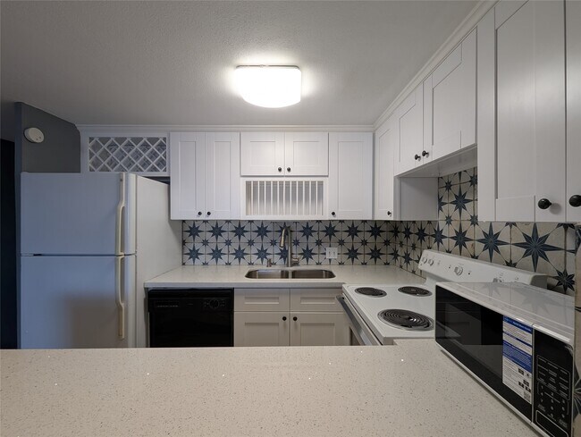 Building Photo - 7520 Hornwood Dr