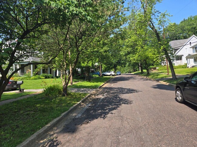 Building Photo - 304 Tiffin Ave