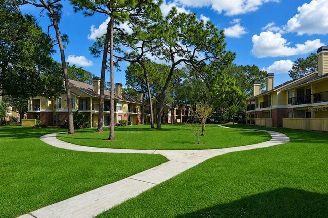 Building Photo - 8625 Mallard Reserve Dr