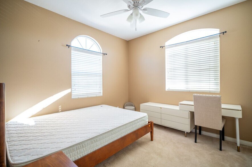 Building Photo - 13208 Firestone Dr