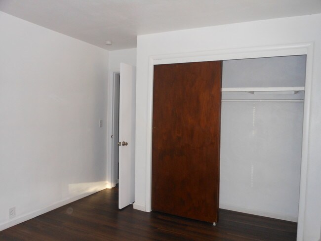 Building Photo - 1200 State St