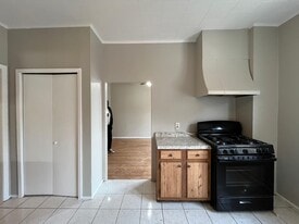 Building Photo - 326 Avenue E