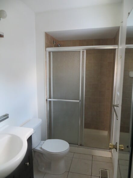 Building Photo - 64 Joda Dr