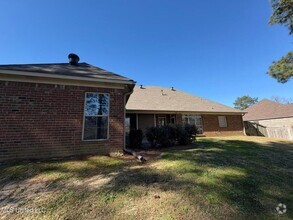 Building Photo - 4 Bed/3 Bath home Ashbrooke Subdivision Ma...