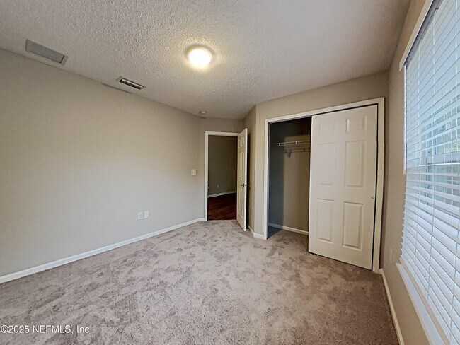 Building Photo - 6075 Scenic Meadow Ln