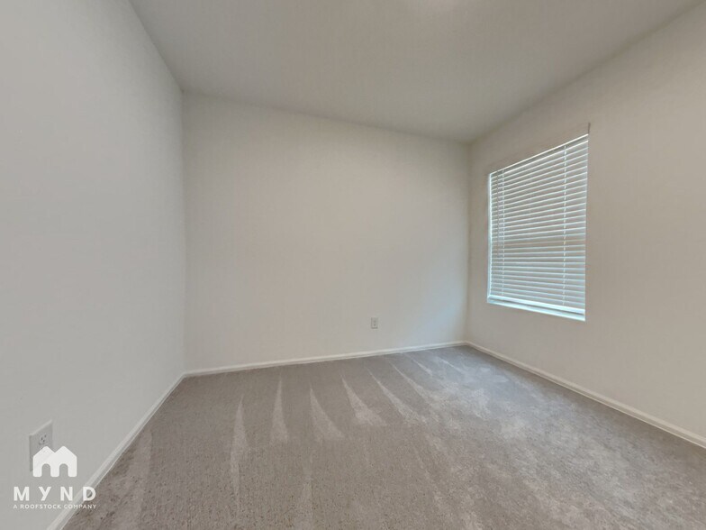 Building Photo - 9002 Burnet Flds Dr