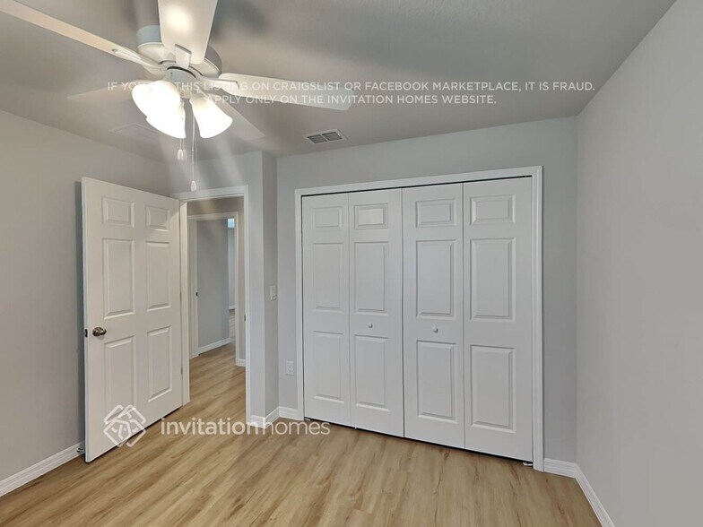 Building Photo - 1539 Leeward Ave SE