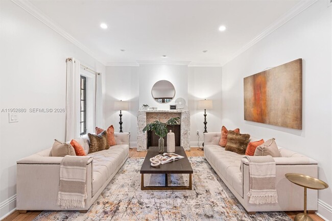 Building Photo - 1329 Obispo Ave