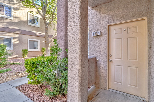 Building Photo - 5250 S Rainbow Blvd