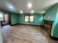 Building Photo - 909 James Ave