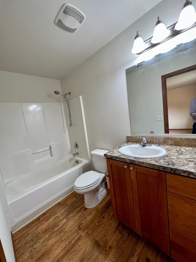 Building Photo - 293 Sowell Dr