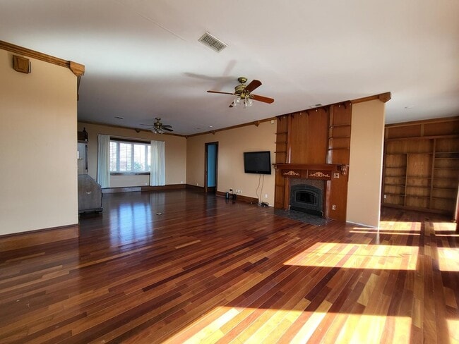 Building Photo - 2014 Vista Ridge Dr