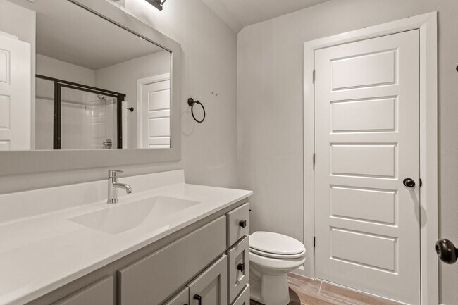 Building Photo - 13 E 32nd St