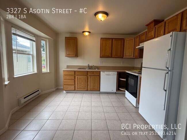 Building Photo - 3327 S Asotin St