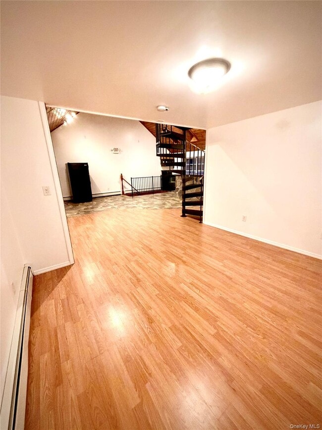 Building Photo - 13 Spring St