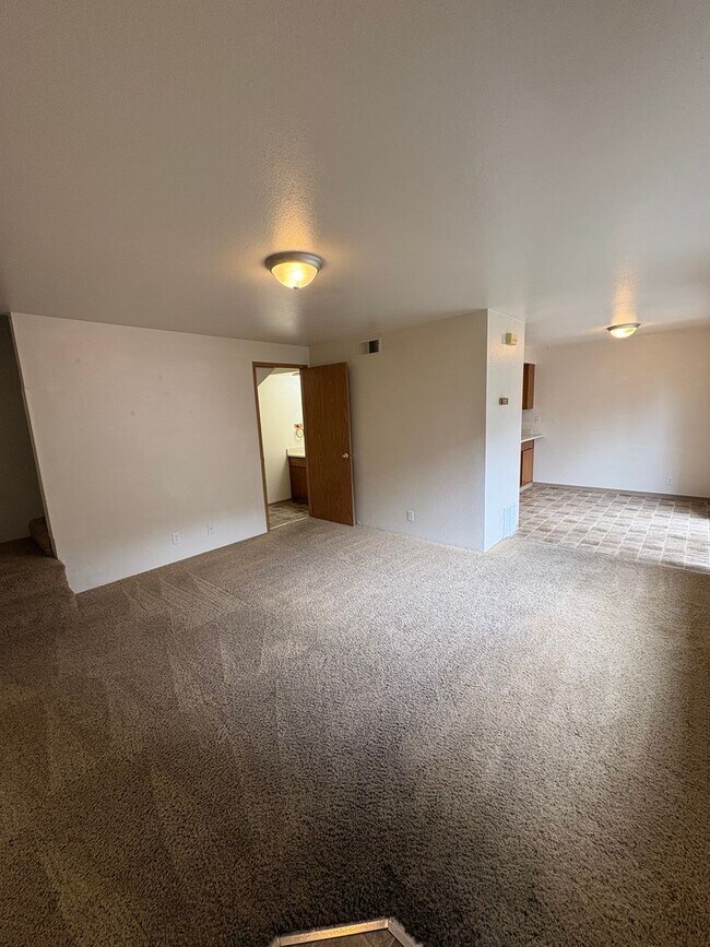 Building Photo - 2050 Campus Dr