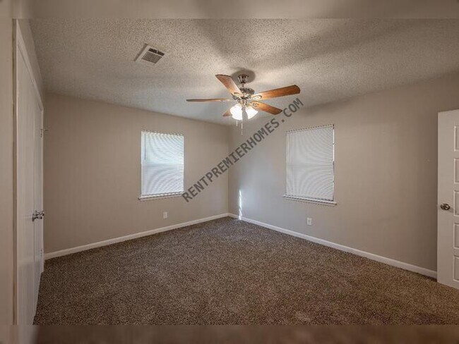 Building Photo - 2315 Koko Dr