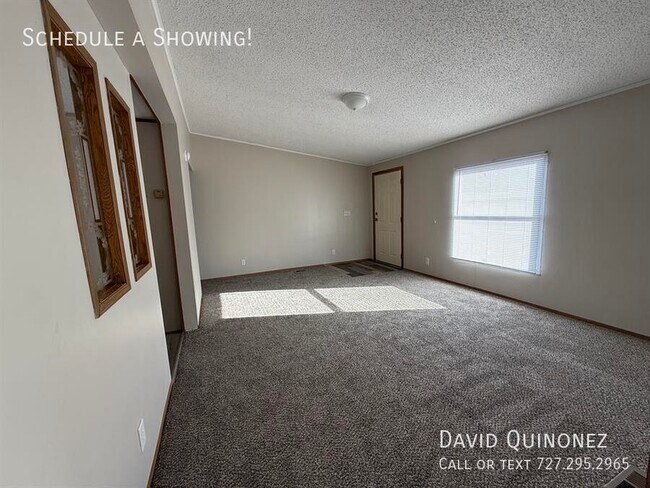 Building Photo - 6622 Country Ln