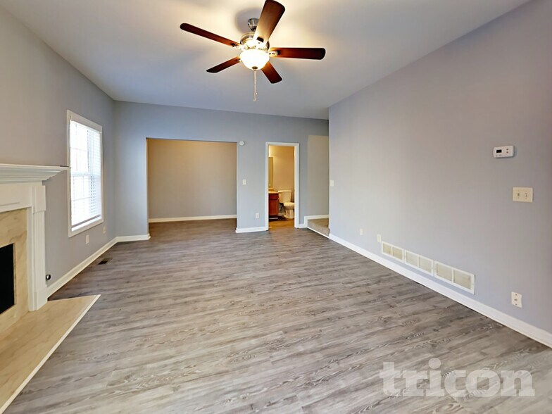 Building Photo - 117 Weatherford Way