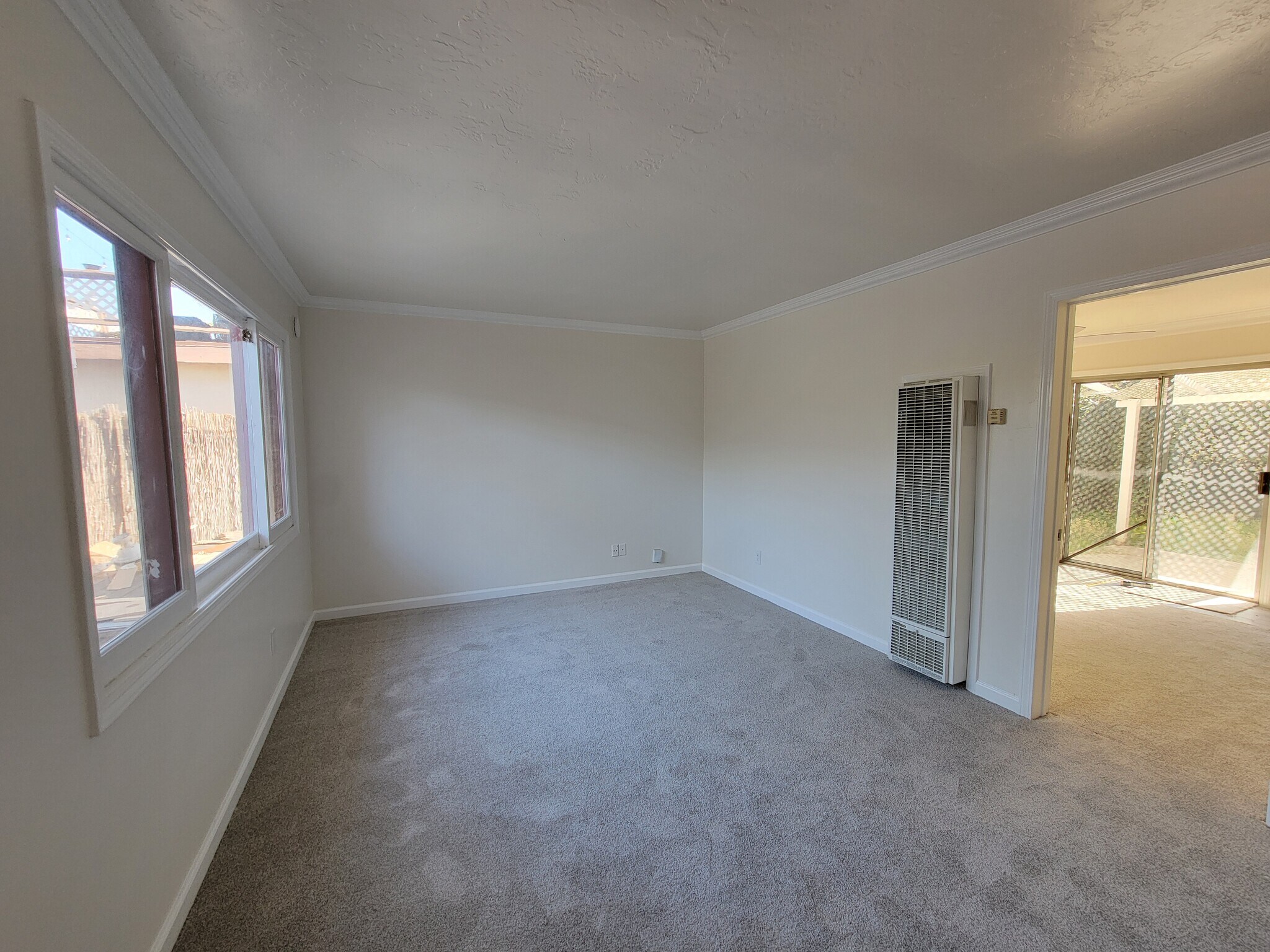 Building Photo - 641 Shalimar Dr