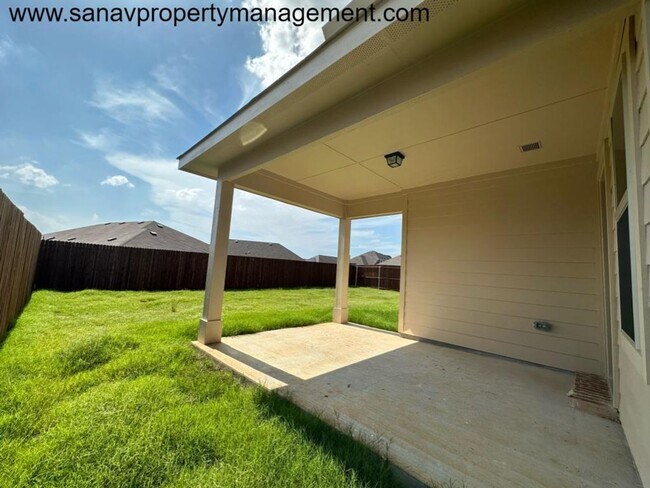 Building Photo - Modern Comfort & Big Savings! Gorgeous Ranch Home Now $2195 (Down from $2295)