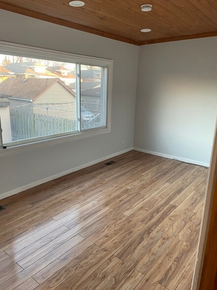 Building Photo - 3111 N 78th Ave